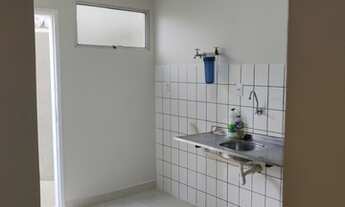 Imagem 4: Alugo Residencial Mario Covas todo reformado, 2/4 com quintal, 1.400 com condomínio inclus