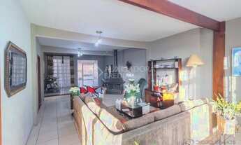 Imagem 5: Casa para venda tem 352 metros quadrados com 5 quartos em Chácara das Pedras - Porto Alegr