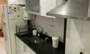 Imagem 2: 2 quartos com 102m2 e vista parcial para o mar