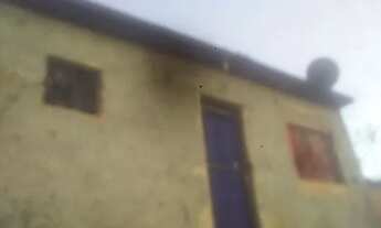 Imagem 5: Vendo uma casa Casa com 1 dormitório