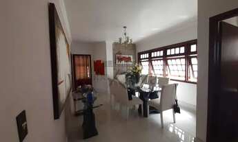 Imagem 3: Casa de condomínio para aluguel possui 275 metros quadrados com 3 quartos