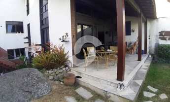 Imagem 3: Casa para venda possui 520 metros quadrados com 4 quartos em São Francisco - Niterói - RJ