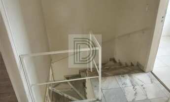 Imagem 6: Amplo sobrado com 3 dormitórios, 1 suíte, quintal, 2 vagas, próximo ao metro Vila Sônia