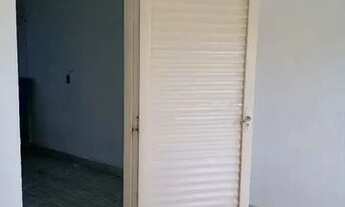 Imagem 5: Aluga_se uma kitnet 400,00 fora água e luz