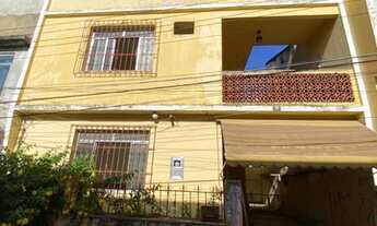 Imagem 3: Casa de Vila Triplex com 02 Quartos Varanda e Terraço em Quintino