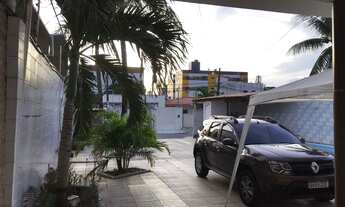 Imagem 3: Oportunidade - Casa com 240 m2 com 4 quartos, 2 suites e piscina