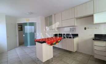 Imagem 6: Espaçoso sobrado semi-mobiliado com área de churrasqueira!