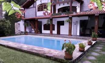 Imagem 2: Apartamento para venda com 294 metros quadrados com 3 quartos em Albuquerque - Teresópolis