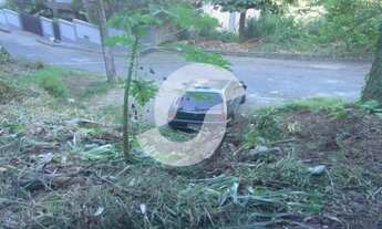 Imagem 3: Terreno com 320m², aclive, vista enseada de São Francisco - Niterói - RJ