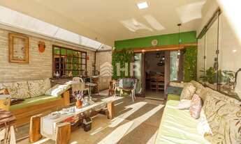 Imagem 5: Sobrado com 04 dormitórios sendo 01 suíte e 02 vagas de garagem Centro Matinhos