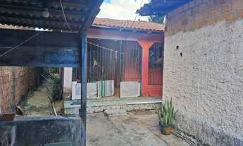 Imagem 4: VENDO CASA EM BENFICA COM PONTO COMERCIAL NA FRENTE