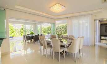 Imagem 3: Aluguel de Temporada e Venda / Casa de Alto Padrão, próxima ao Open Shopping, confira!