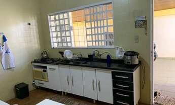 Imagem 4: Casa grande com placa solar