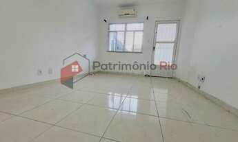 Imagem 7: Irajá casa 02 quartos sendo 01 suíte com varanda - 02 vagas - Aceitando Financiamento!