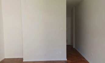 Imagem 2: Apto Centro, frente, amplo, sol, Rua 16 de março, excelente preço - Petrópolis - RJ