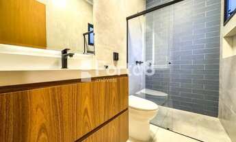 Imagem 4: Casa a Venda no Condomínio Maria Julia: Elegância e Sustentabilidade com Piscina e Cozinha