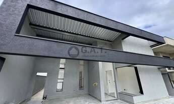 Imagem: Imóvel de alto padrão em condomínio exclusivo