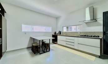 Imagem 3: Casa Impecável no Jardim Presidente - Pronta para Morar!