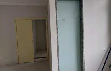 Imagem 7: Apto Centro, amplo, reformadíssimo, Rua 16 de março, excelente preço - Petrópolis - RJ