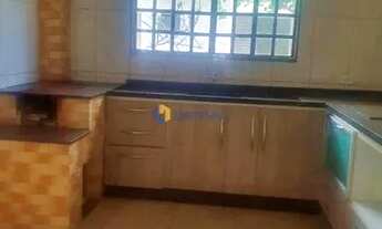 Imagem 5: Casa para aluguel possui 180 metros quadrados com 3 quartos em Jardim Monte Rei - Maringá