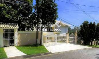 Imagem 2: Casa de condomínio para venda possui 752 metros quadrados com 4 quartos em Granja Viana