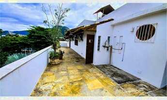 Imagem 3: Excelente cobertura linear com 384 m2, fica a 200 metros da praia. Localização privilegiad