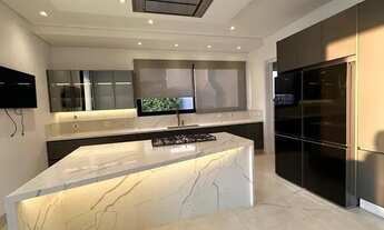 Imagem 4: Casa em Condomínio para Venda em Santana de Parnaíba, Tamboré, 5 dormitórios, 5 suítes, 7