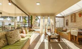 Imagem 4: Sobrado com 04 dormitórios sendo 01 suíte e 02 vagas de garagem Centro Matinhos