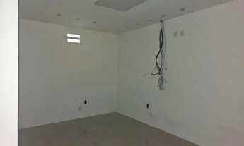 Imagem 4: Loja na Estrada das Capoeiras 696