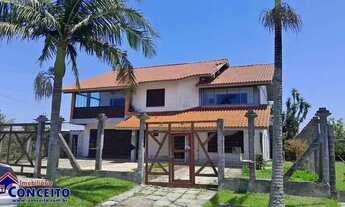 Imagem: C246 - Belíssimo sobrado localizado na