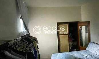 Imagem 2: Casa à venda, 4 quartos, 2 vagas, CENTRO - ARAGUARI/MG