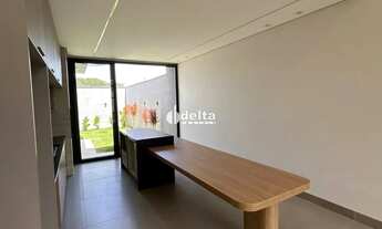 Imagem 6: Casa residencial com 3 quartos sendo 3 suítes disponível para venda no bairro Granada em U