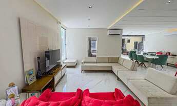 Imagem 2: Casa de 4 Quartos para venda no Jardins da Serra