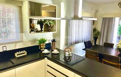 Imagem 2: Imóvel para aluguel possui 200 metros quadrados com 3 quartos