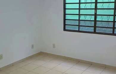 Imagem 6: CASA SETOR UNIÃO 3 QUARTOS SENDO 02 SUÍTES LAJOTADA ARMÁRIOS FRENTE PRAÇA PROX AV T-9 FINA