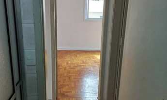 Imagem 4: Apartamento com quintal grande para tomar sol, ter plantas e animais