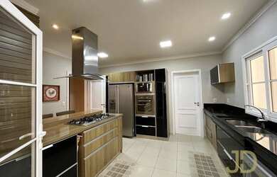 Imagem 4: Térrea, Neoclássica no Veduta Verde com piscina e fantástica adega