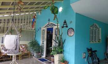 Imagem 3: Sobrado para venda possui 260 metros quadrados com 4 quartos em Samambaia Sul - Brasília