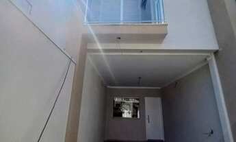 Imagem 2: Sobrado para venda possui 115 metros quadrados com 3 quartos