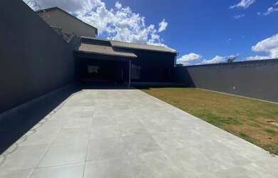 Imagem 2: Casa para venda com 300metros quadrados com 3 quartos