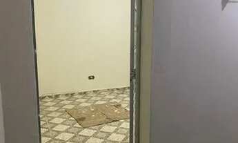 Imagem 3: Aluga-se Casa Taboão em Guarulhos, 5 cômodos, 500 metros de distância da Praça Oito de Dez