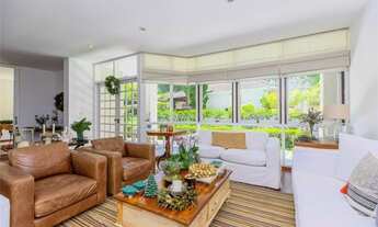 Imagem: Santana de Parnaíba - Casa Padrão - Alphaville