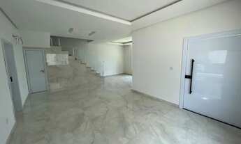 Imagem 3: Casa de condomínio para venda possui 251 metros quadrados com 3 quartos