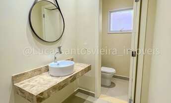 Imagem 5: Casa de condomínio para aluguel possui 300 metros quadrados com 4 quartos