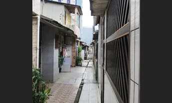 Imagem 5: Bangalô simples no caiçara em praia grande,com um banheiro e cozinha separado