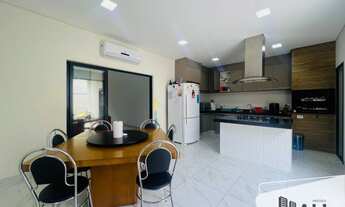 Imagem 4: Casa de Condomínio à Venda no Village La Montagne com 3 Quartos por R$ 1.400.000