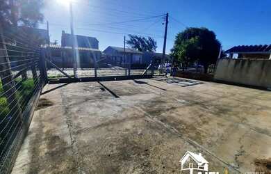 Imagem 3: Casa de Alto Padrão com 3 Dormitórios e Espaço Gourmet com Churrasqueira no Centro de Cidr