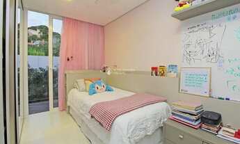 Imagem 6: Casa de condomínio para venda possui 357 metros quadrados com 3 quartos