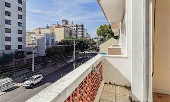 Imagem 3: Apartamento de frente com sacada de 108 metros de área privativa e vaga escriturada na S