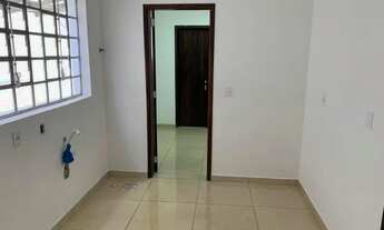 Imagem 2: Casa Comercial com 600 m², próximo ao centro da cidade, ideal para clínicas médicas e escr